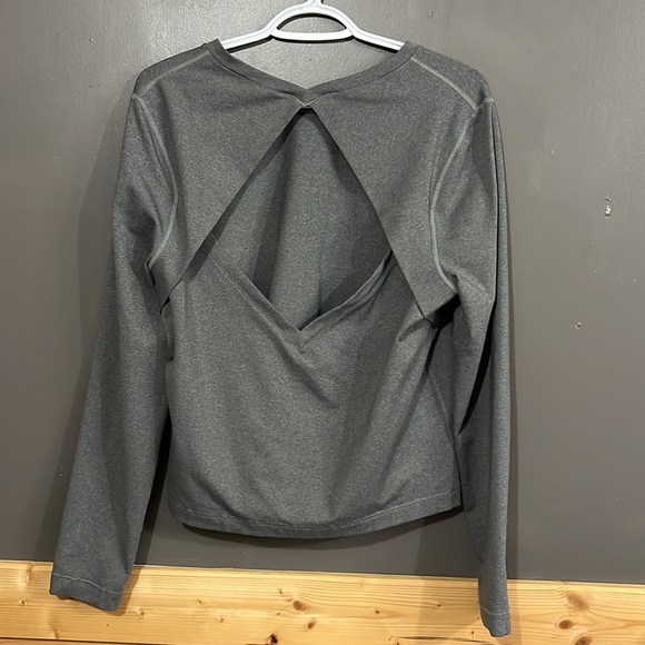 LULULEMON Long Sleeve Open Back Tee - Picture 10 of 10